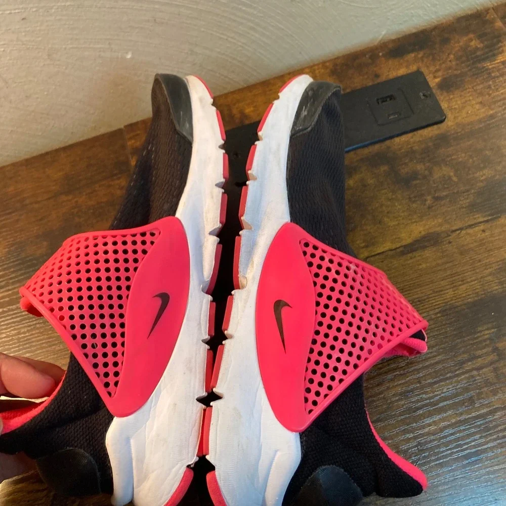 Nike Sock Dart GS Black Hyper Pink Running Shoes 904277-002 Girls Kids 4Y Youth